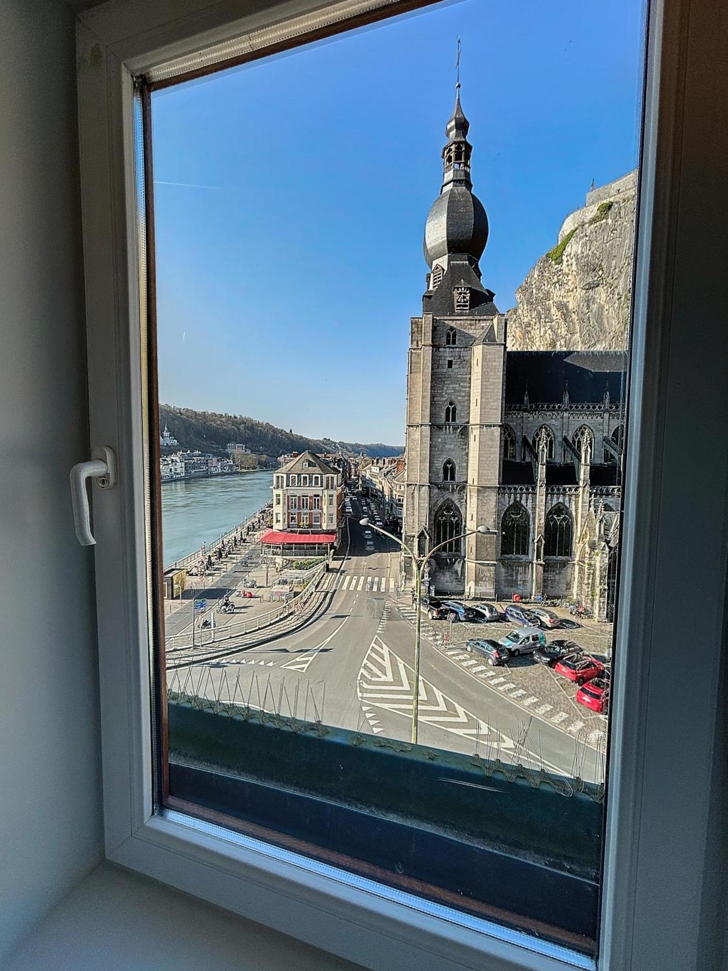 Nomad Apartments - Vue Collegiale Dinant Bagian luar foto